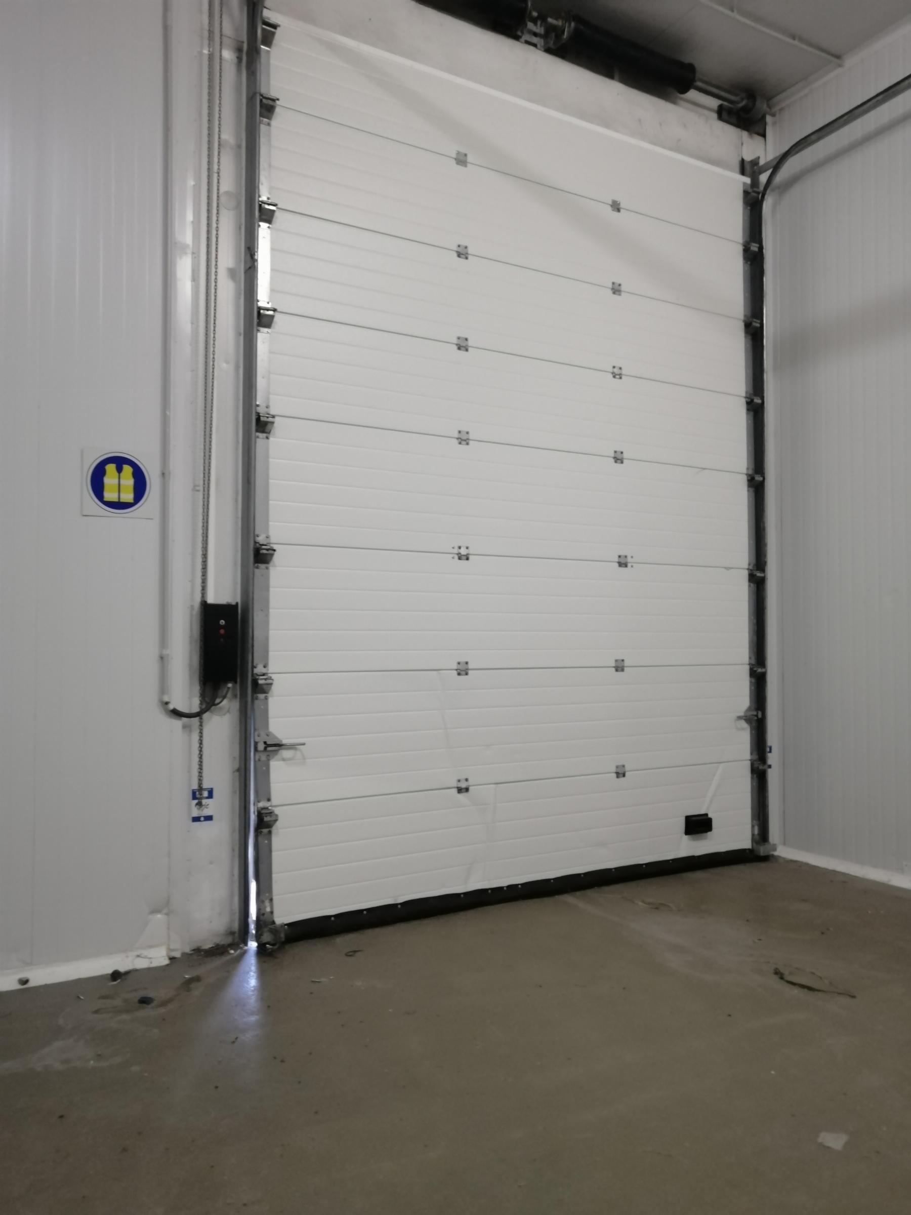 For rent of industrial plant/warehouse in Cheste