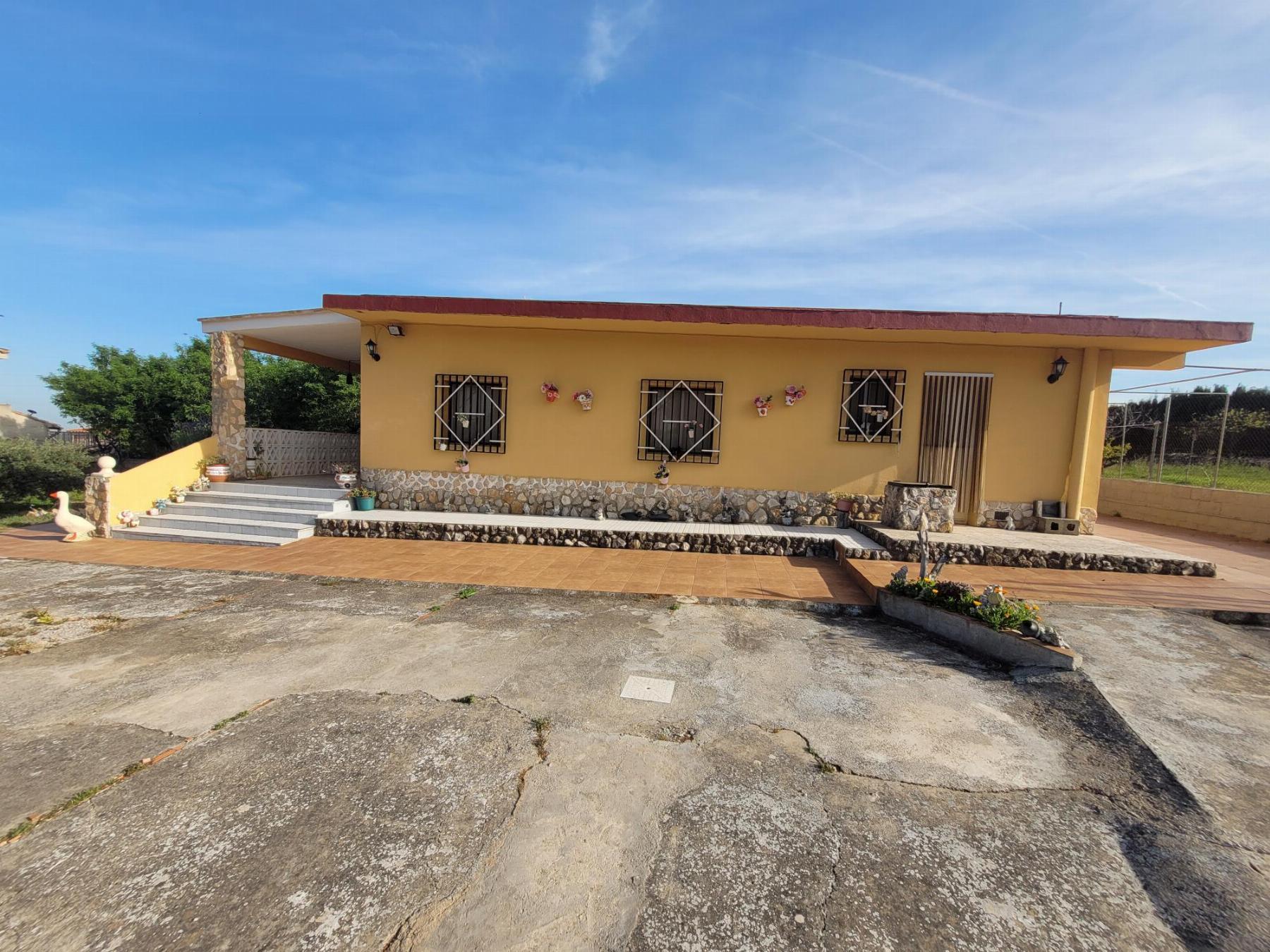 For sale of chalet in Cheste