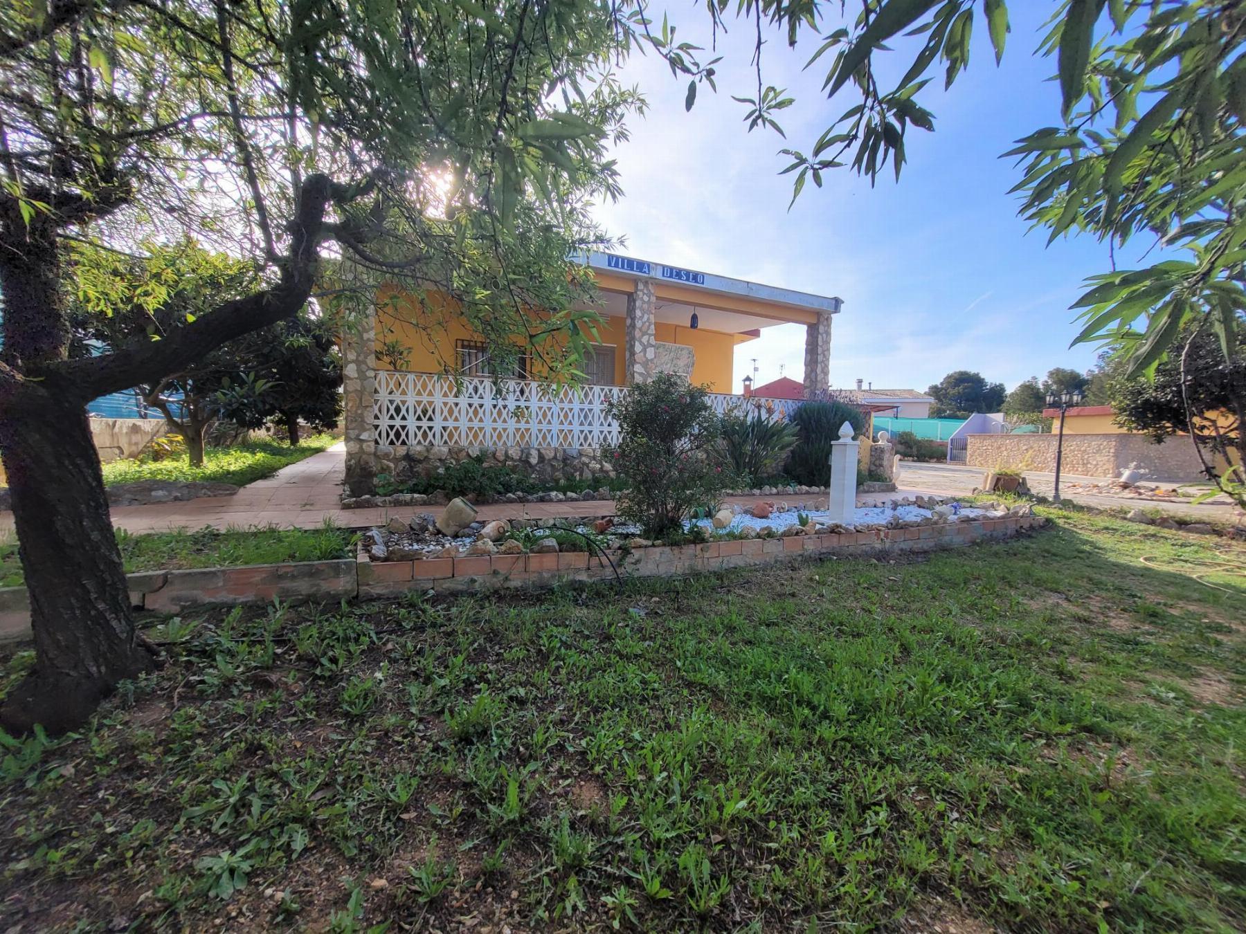 For sale of chalet in Cheste