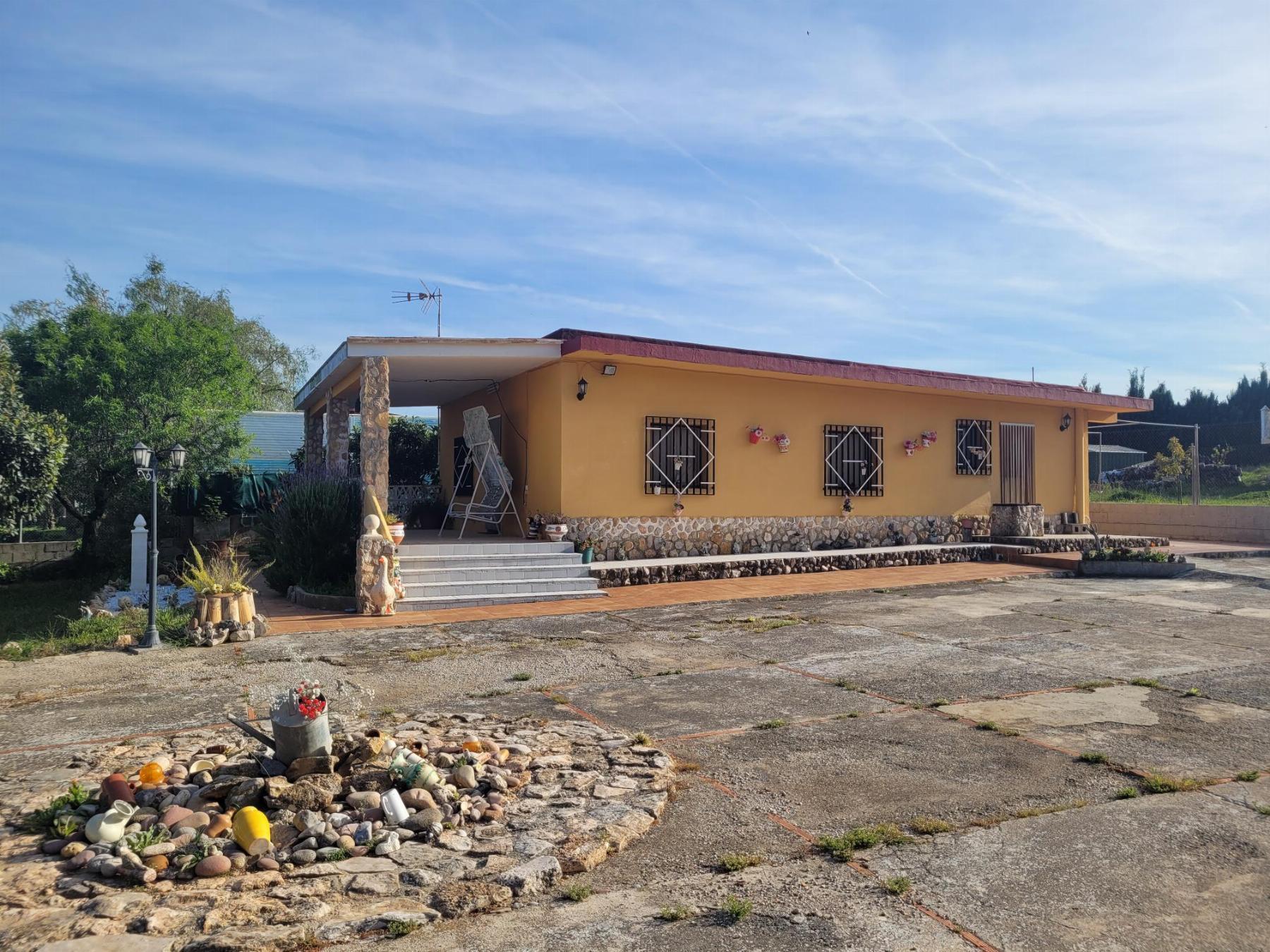 For sale of chalet in Cheste