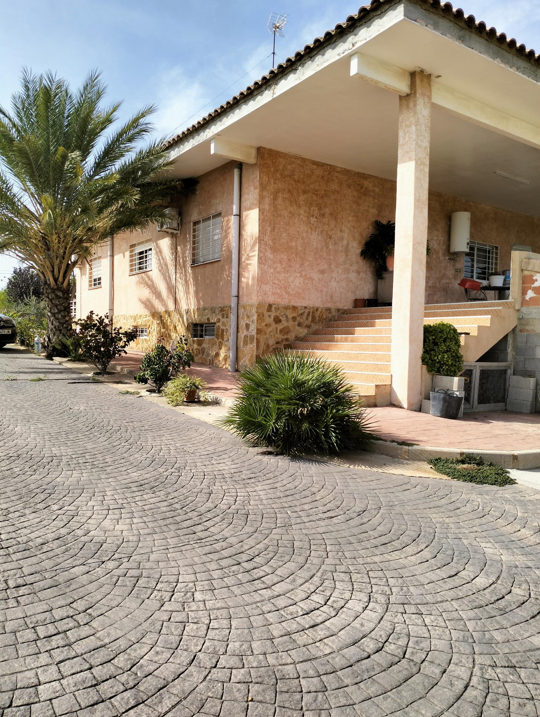 For sale of chalet in Cheste
