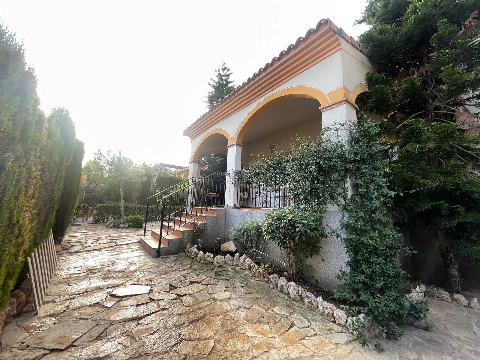 Venta de chalet en Chiva