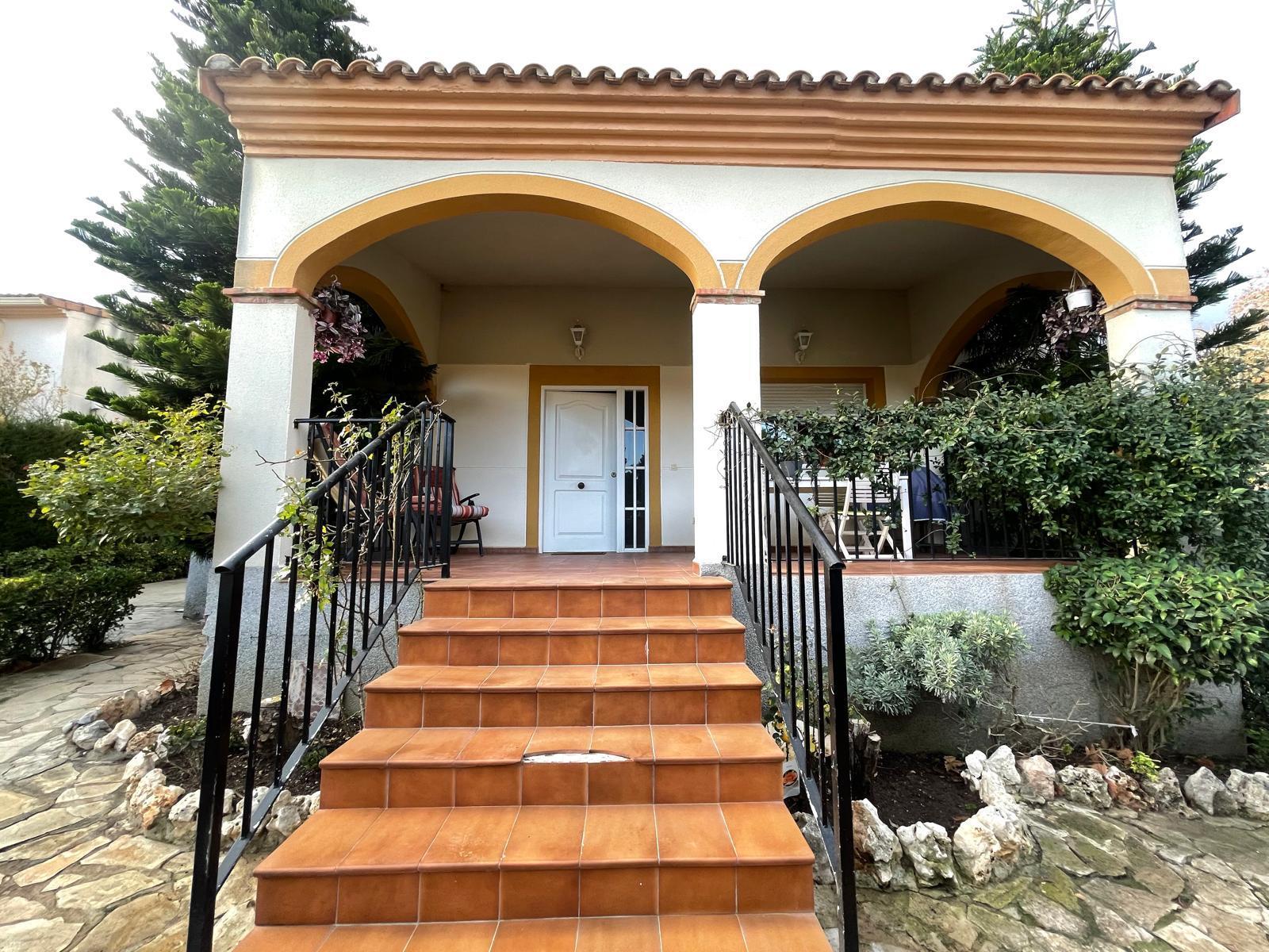 Venta de chalet en Chiva