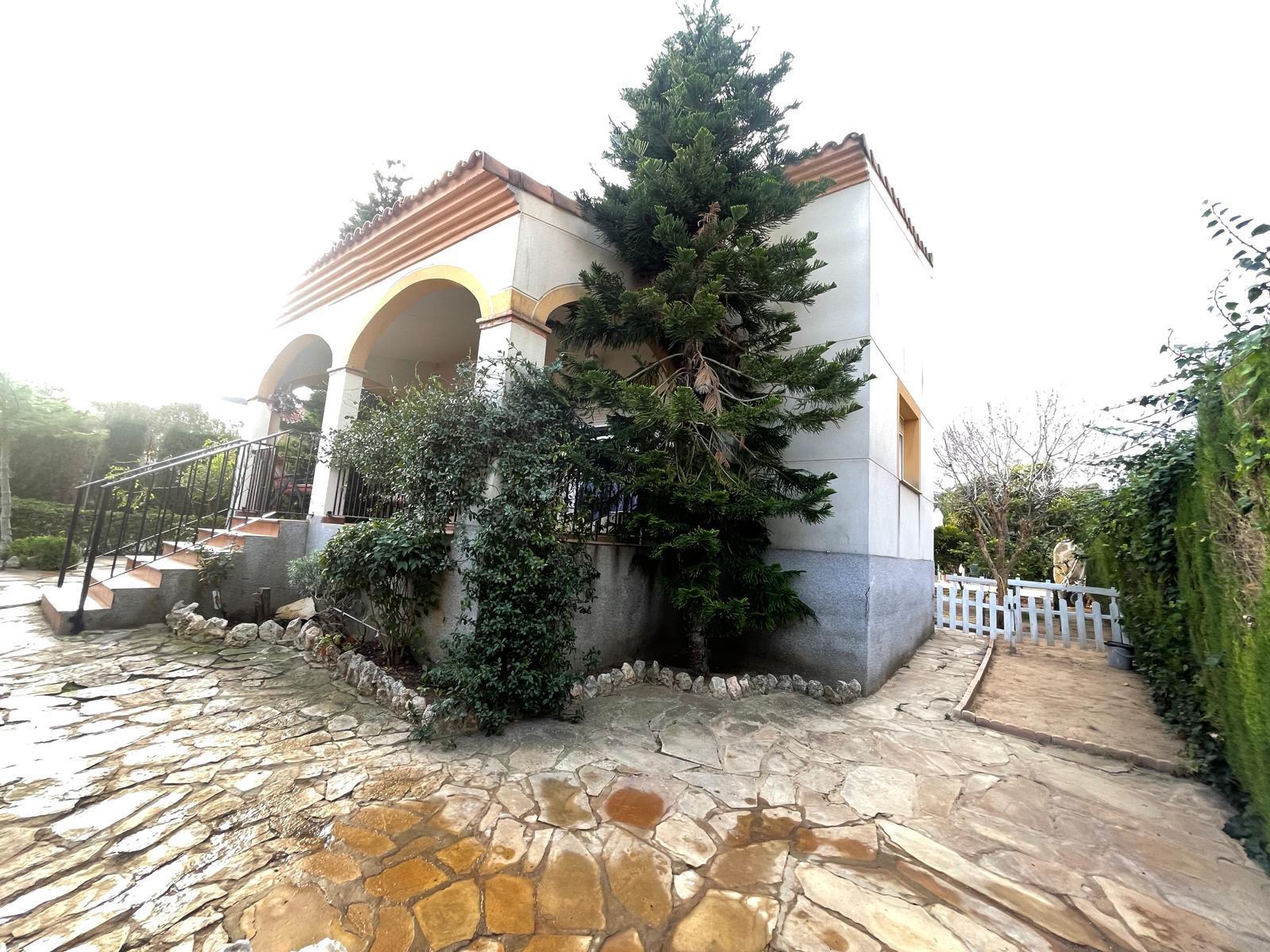 Venta de chalet en Chiva