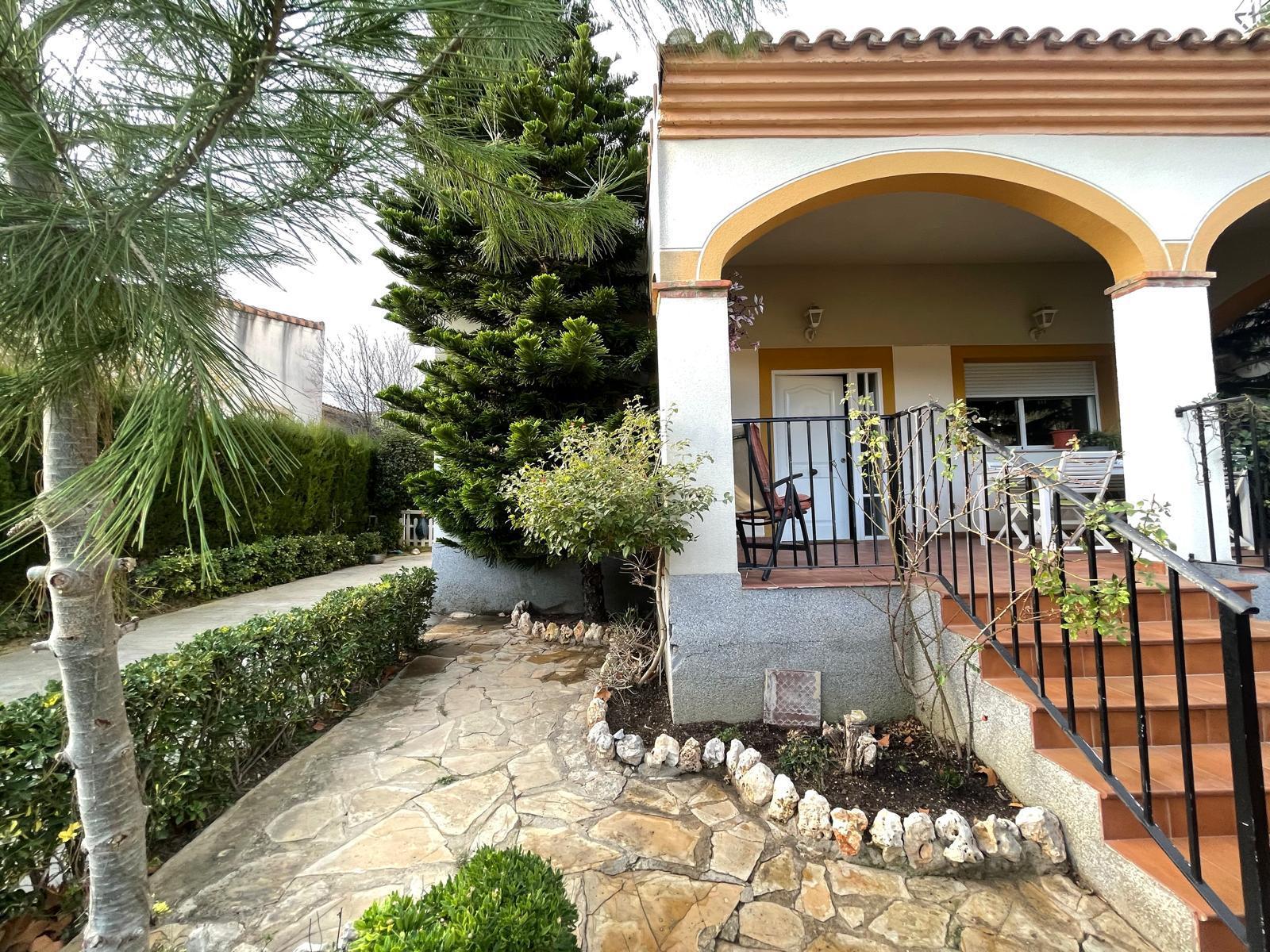 Venta de chalet en Chiva