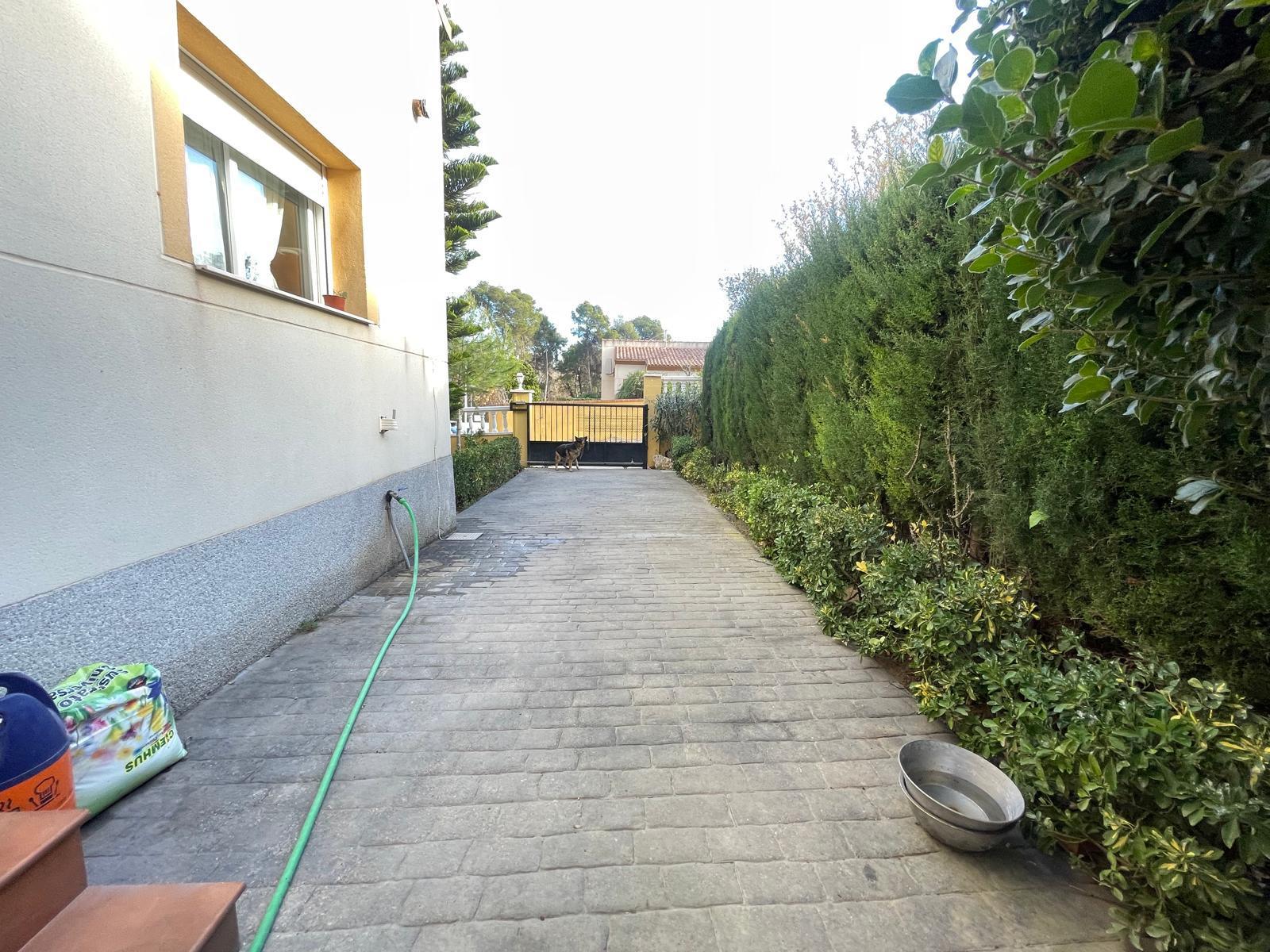 Venta de chalet en Chiva