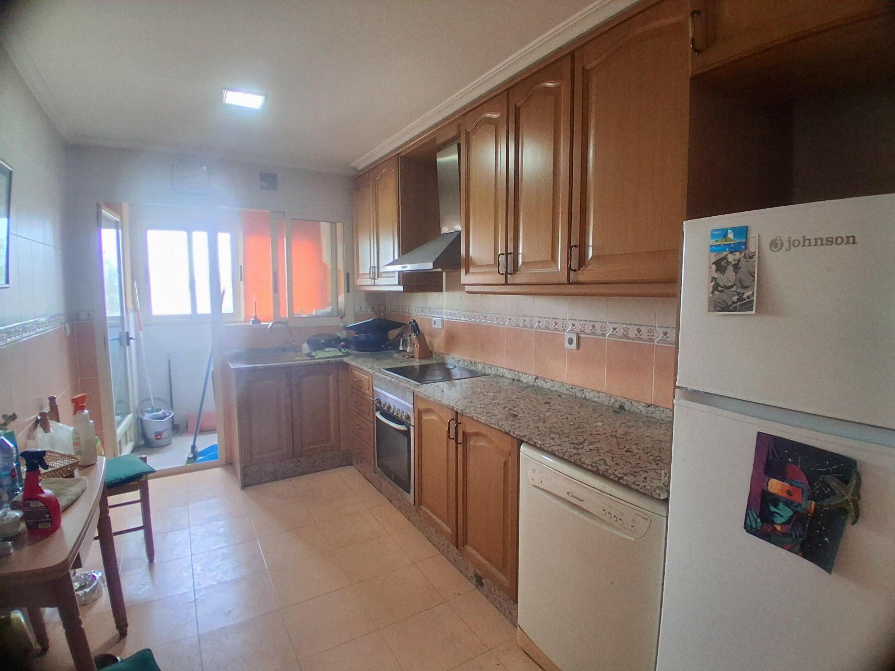 For sale of flat in Cheste