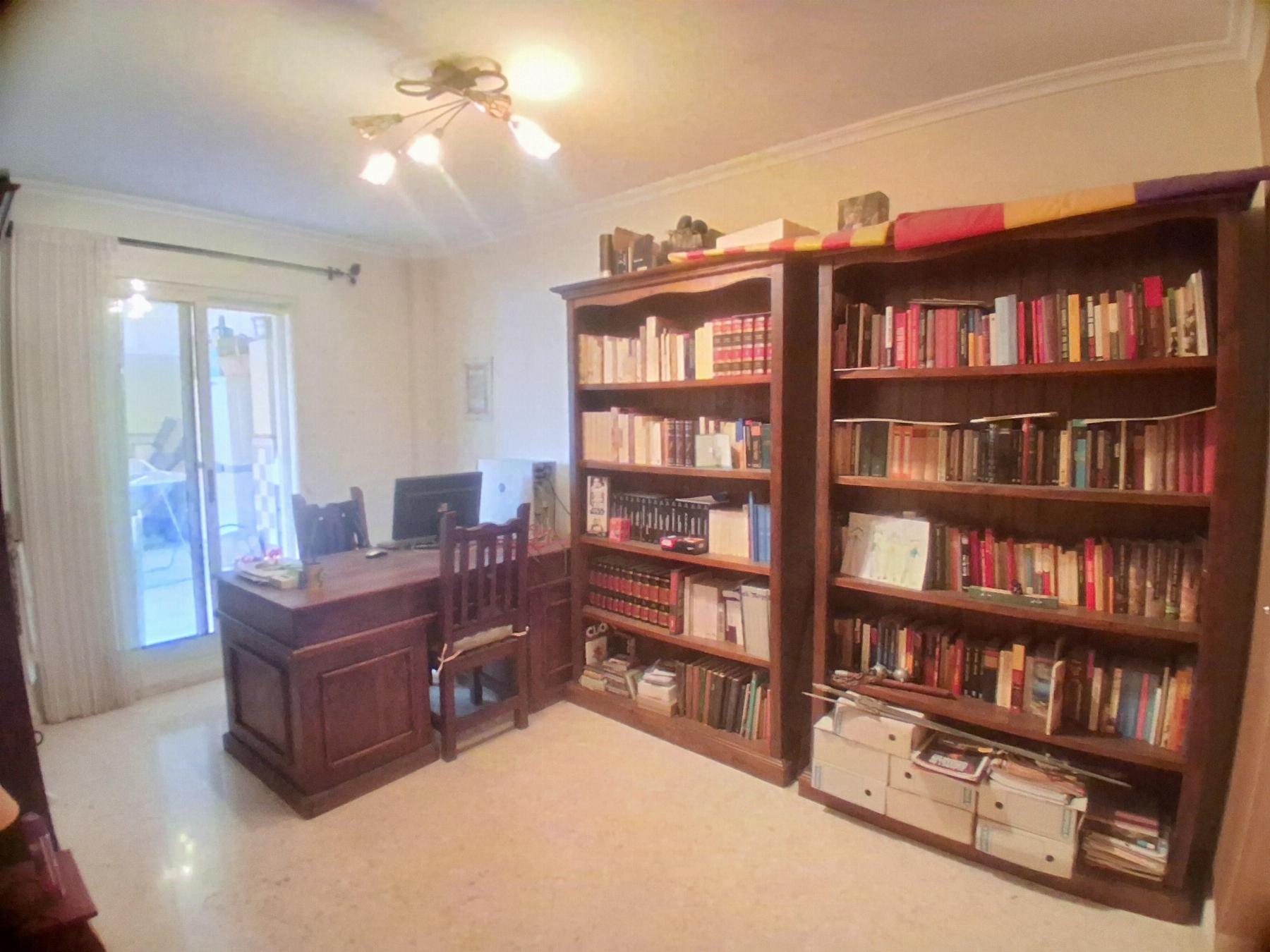 For sale of flat in Cheste