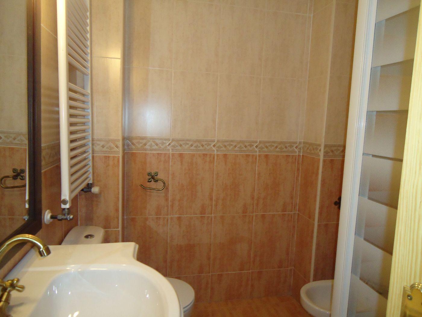 For sale of house in Macastre