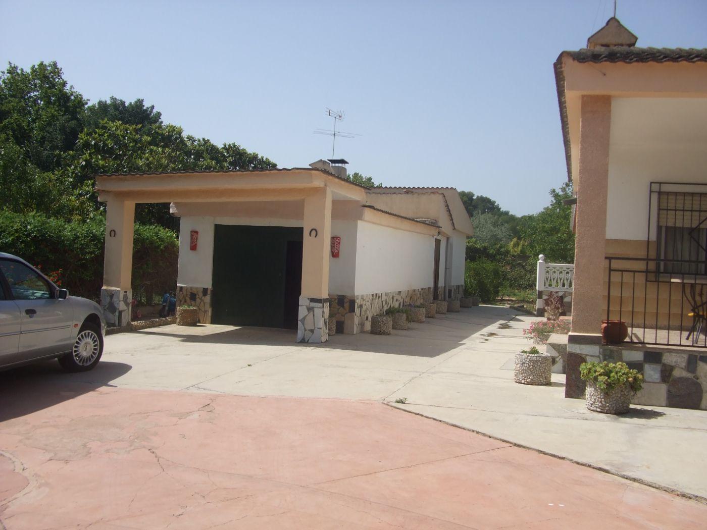 For sale of chalet in Godelleta