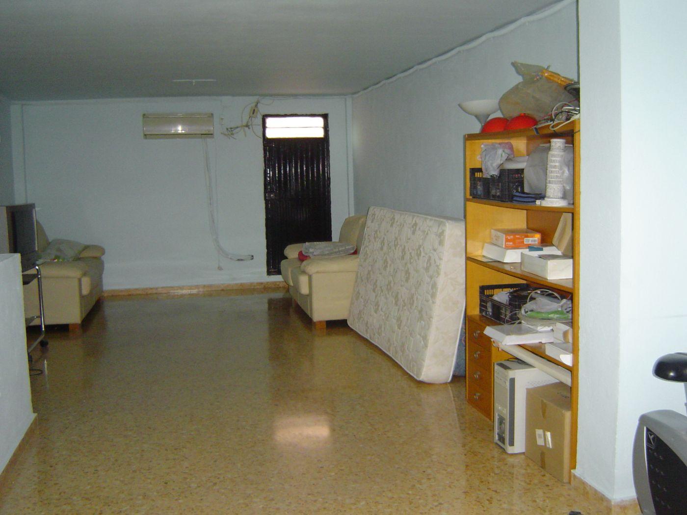 For sale of house in Chiva