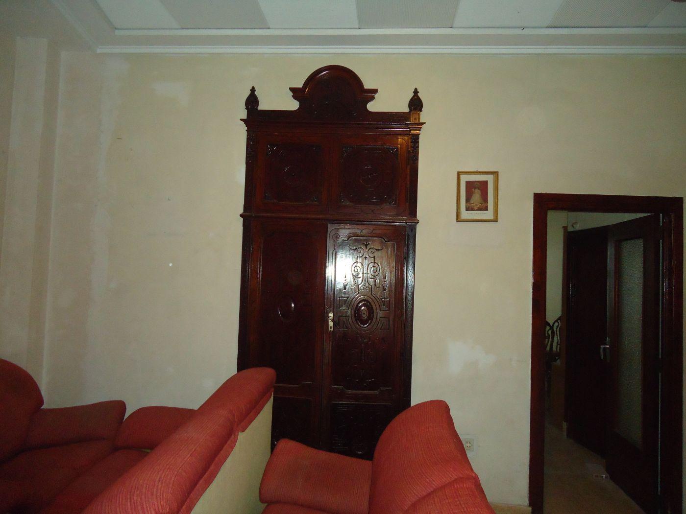 For sale of house in Chiva