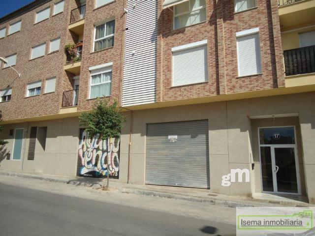 For rent of commercial in Cheste