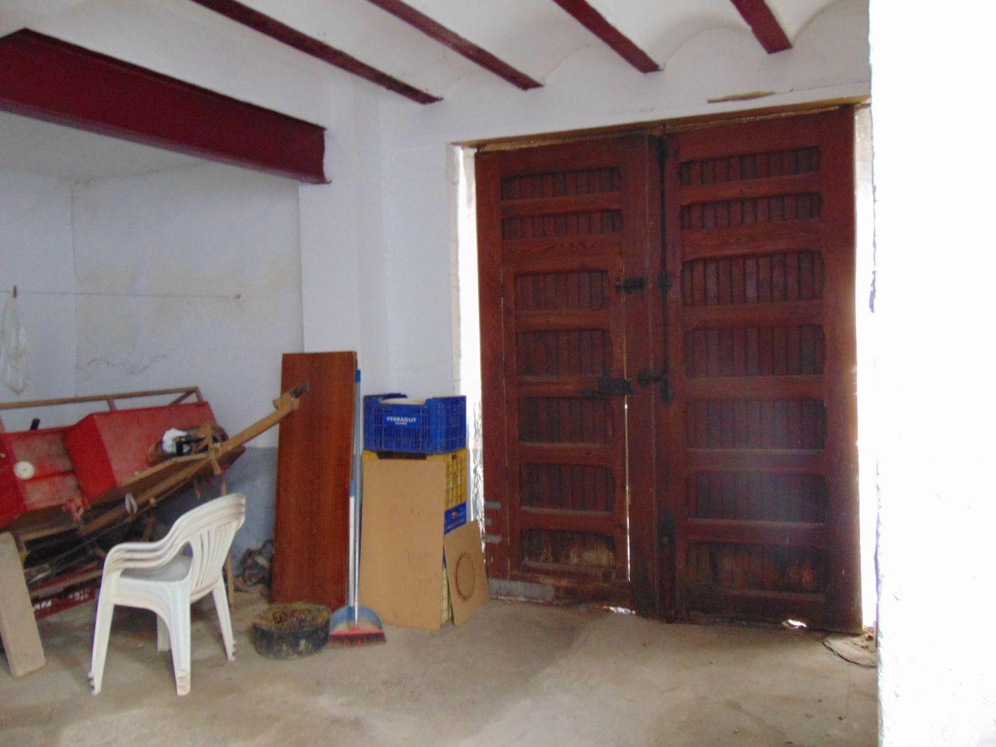 For sale of house in Chiva