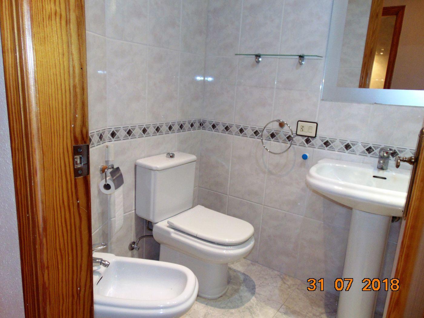 For sale of flat in Cheste