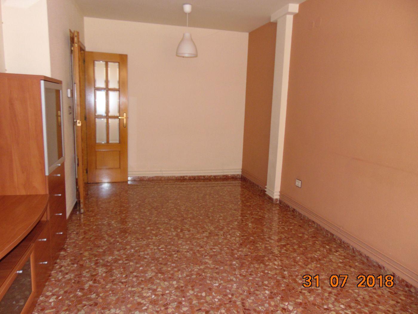 For sale of flat in Cheste