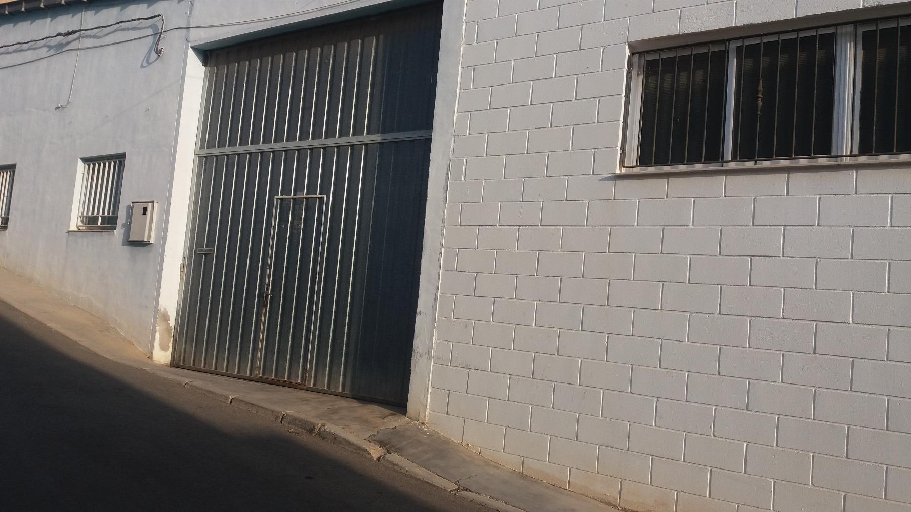 For sale of commercial in Cheste