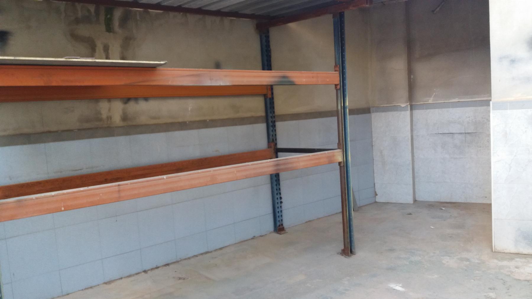 For sale of commercial in Cheste
