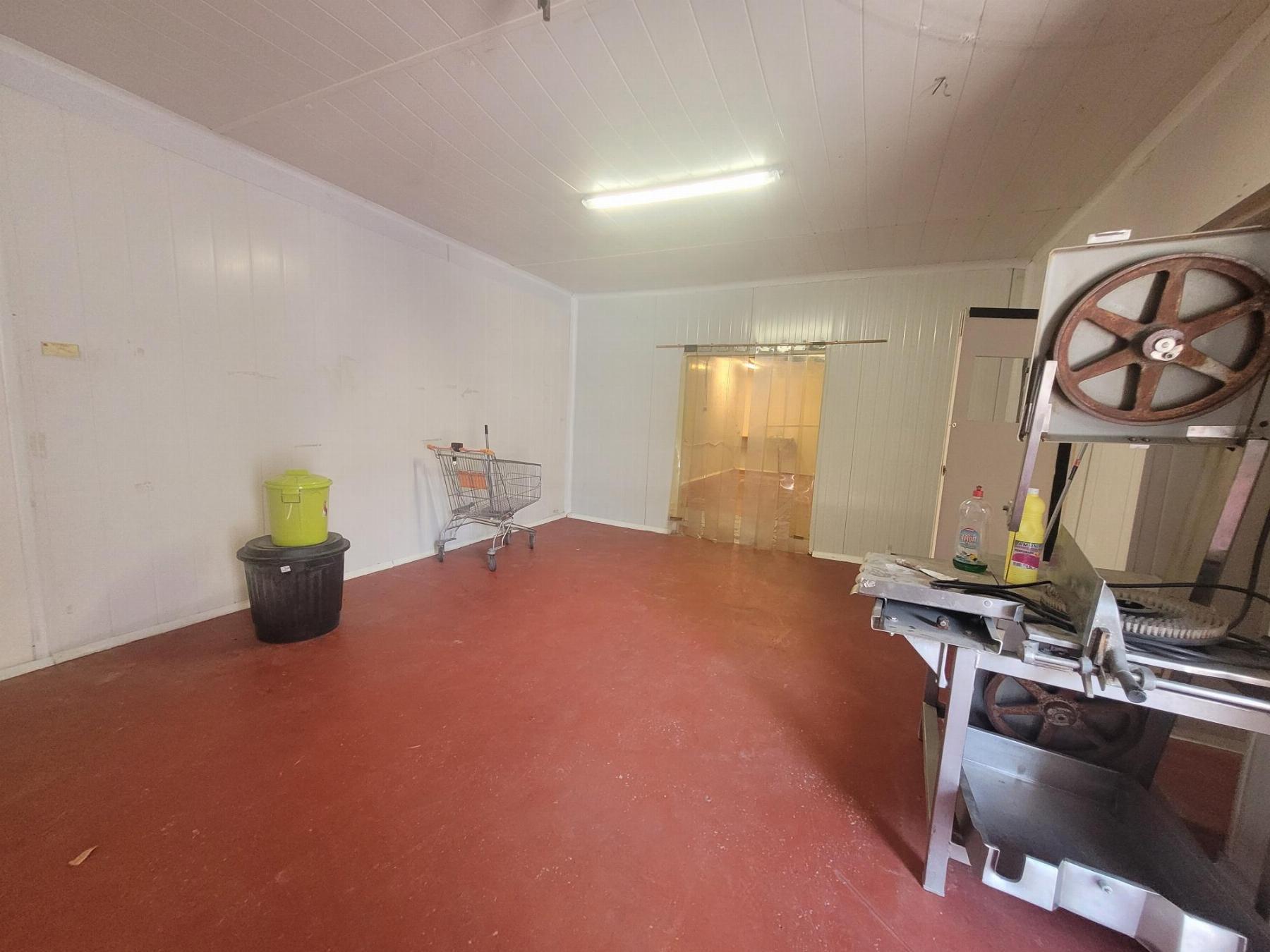 For sale of industrial plant/warehouse in Riba-Roja de Túria