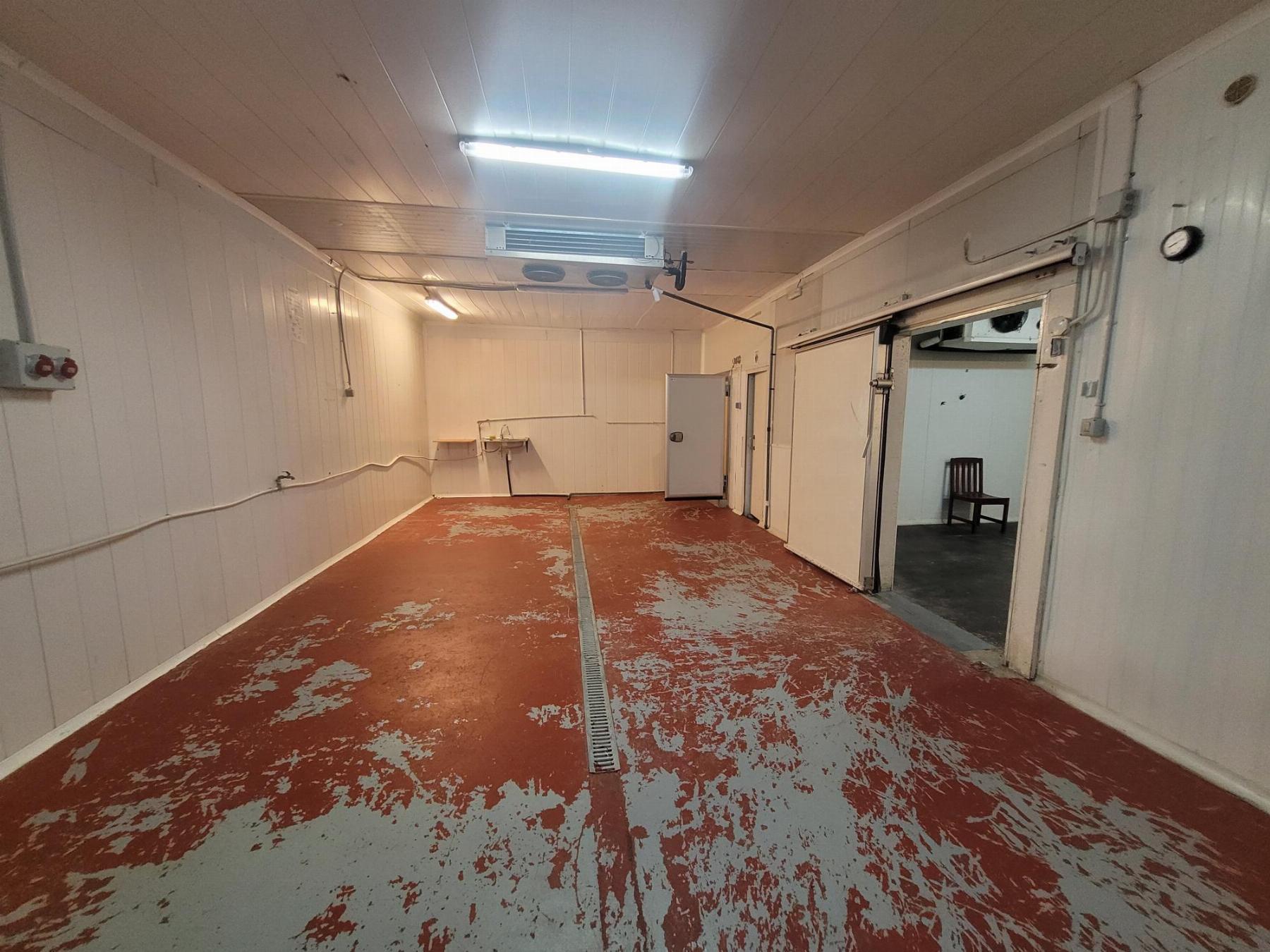 For sale of industrial plant/warehouse in Riba-Roja de Túria