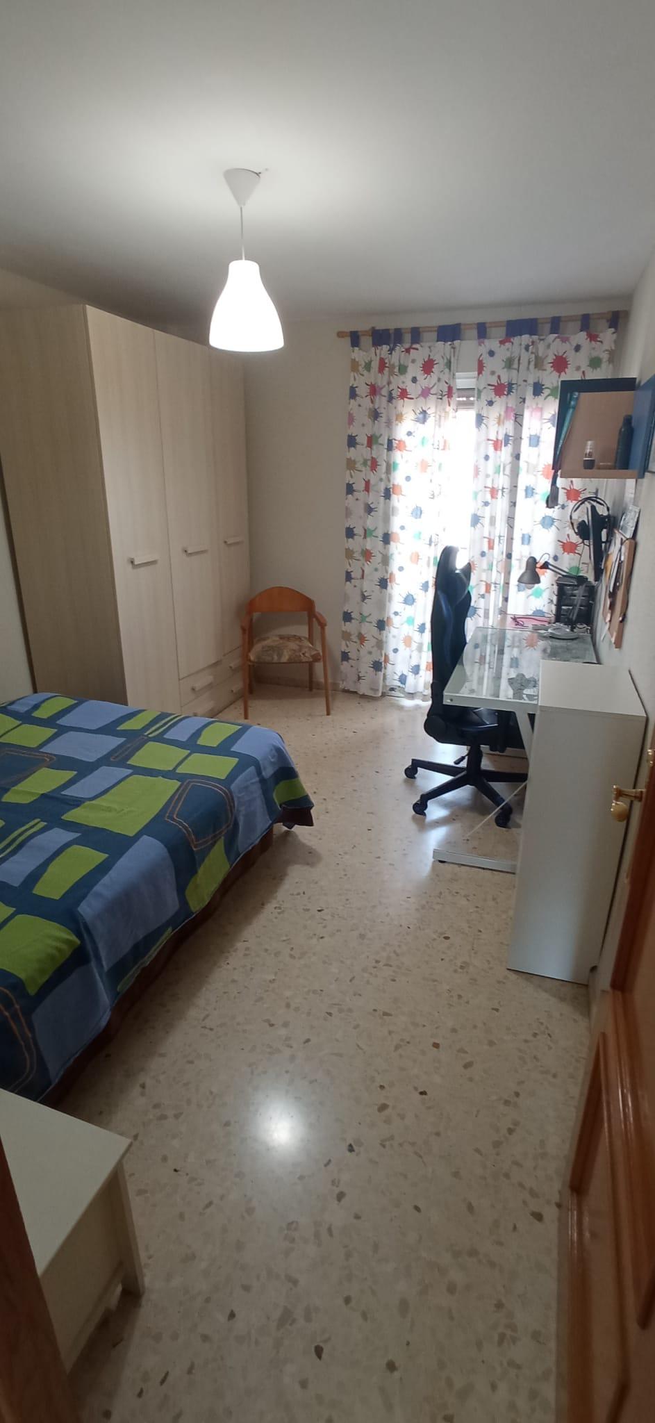For sale of house in Cheste