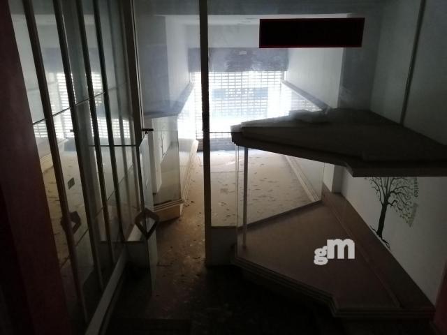 For sale of commercial in Valencia