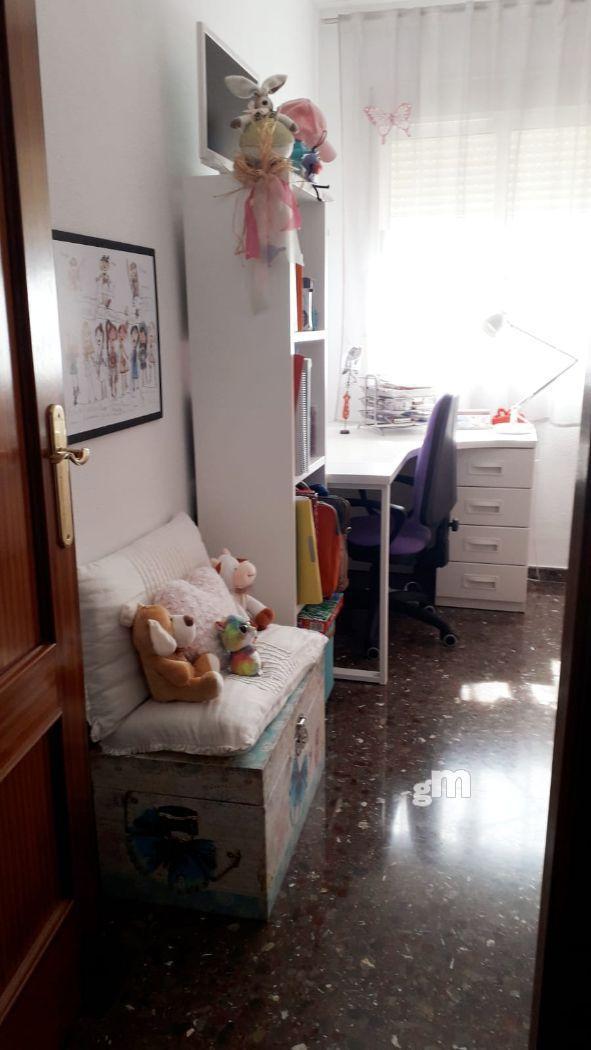 Venta de piso en Chiva