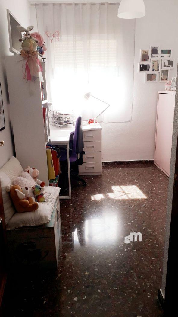Venta de piso en Chiva