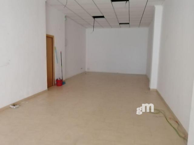 For rent of commercial in Chiva
