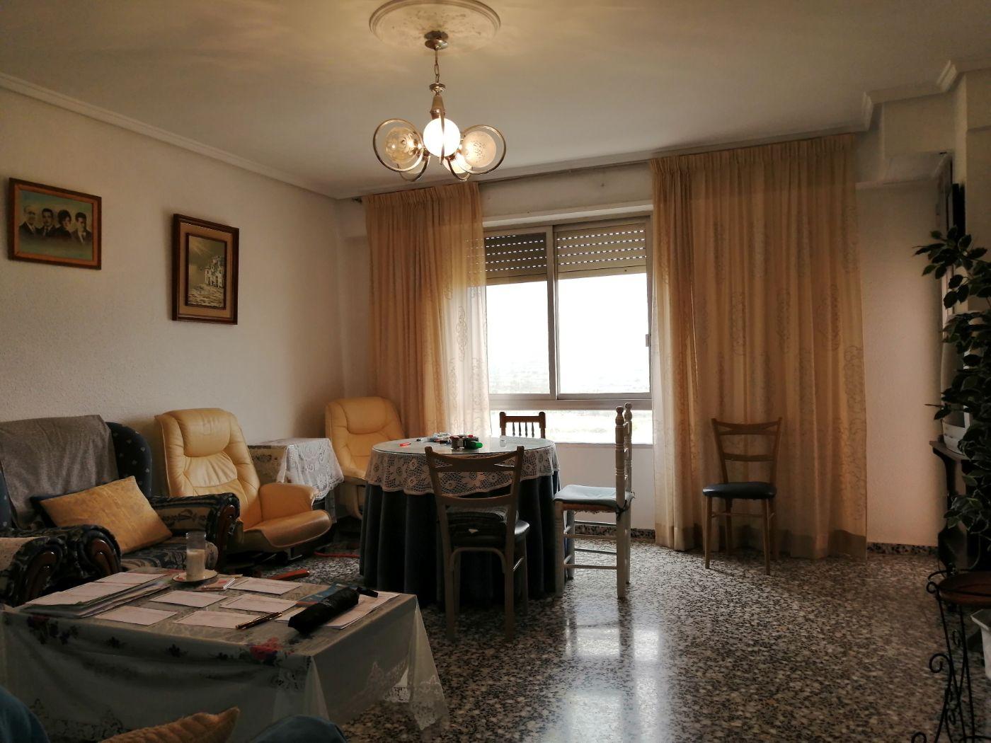 For sale of flat in Cheste