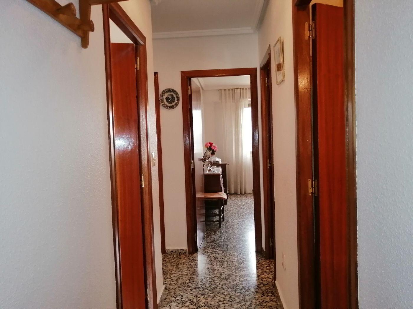For sale of flat in Cheste