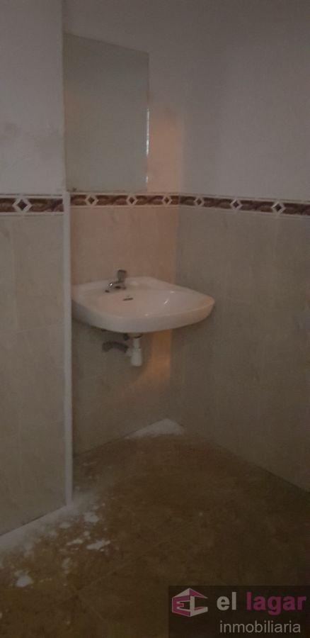 For sale of commercial in Montijo