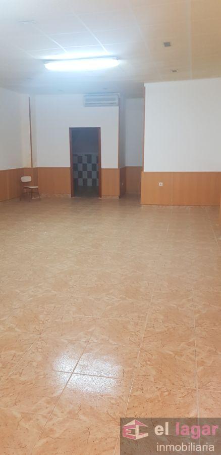 Venta de local comercial en Montijo