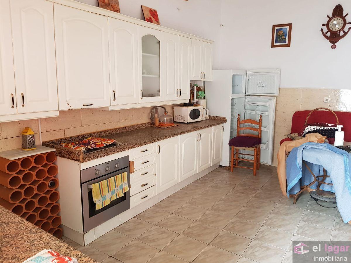 For sale of house in Lacara