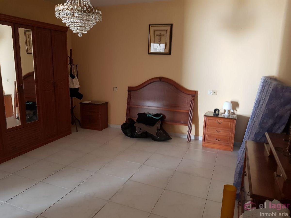 For sale of house in Lacara