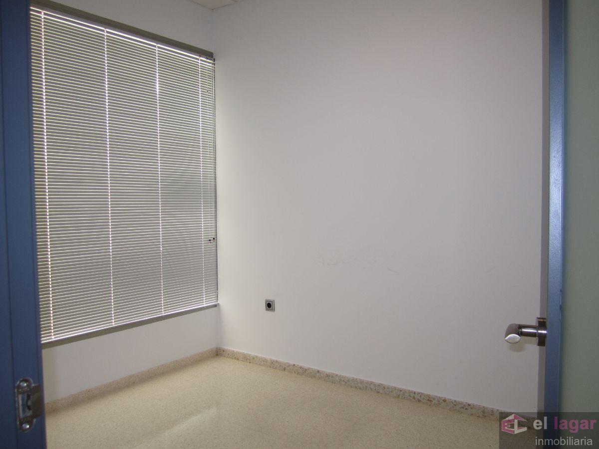For rent of commercial in Puebla de la Calzada
