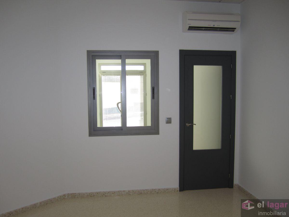 For rent of commercial in Puebla de la Calzada