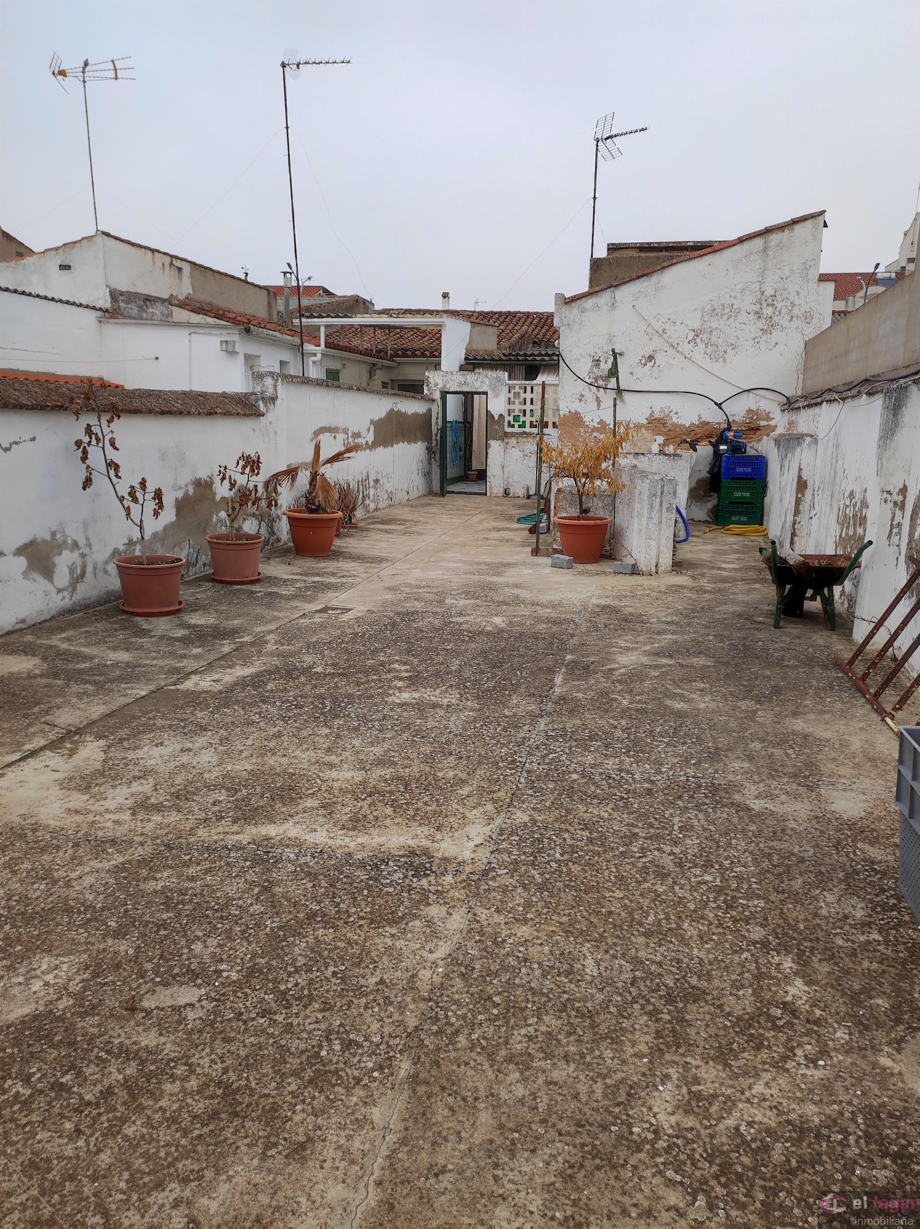 For sale of house in Puebla de la Calzada