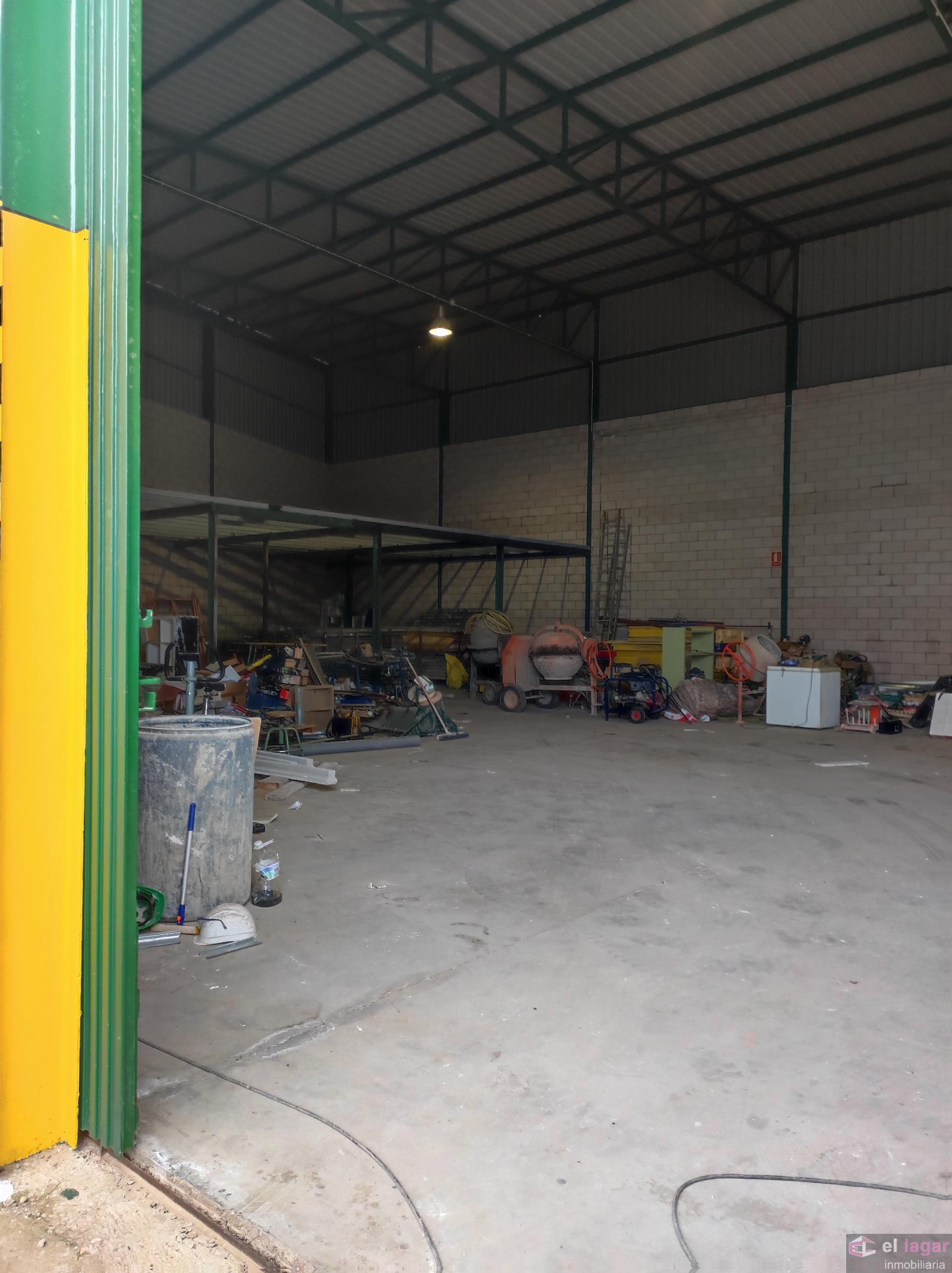 For rent of industrial plant/warehouse in Puebla de la Calzada