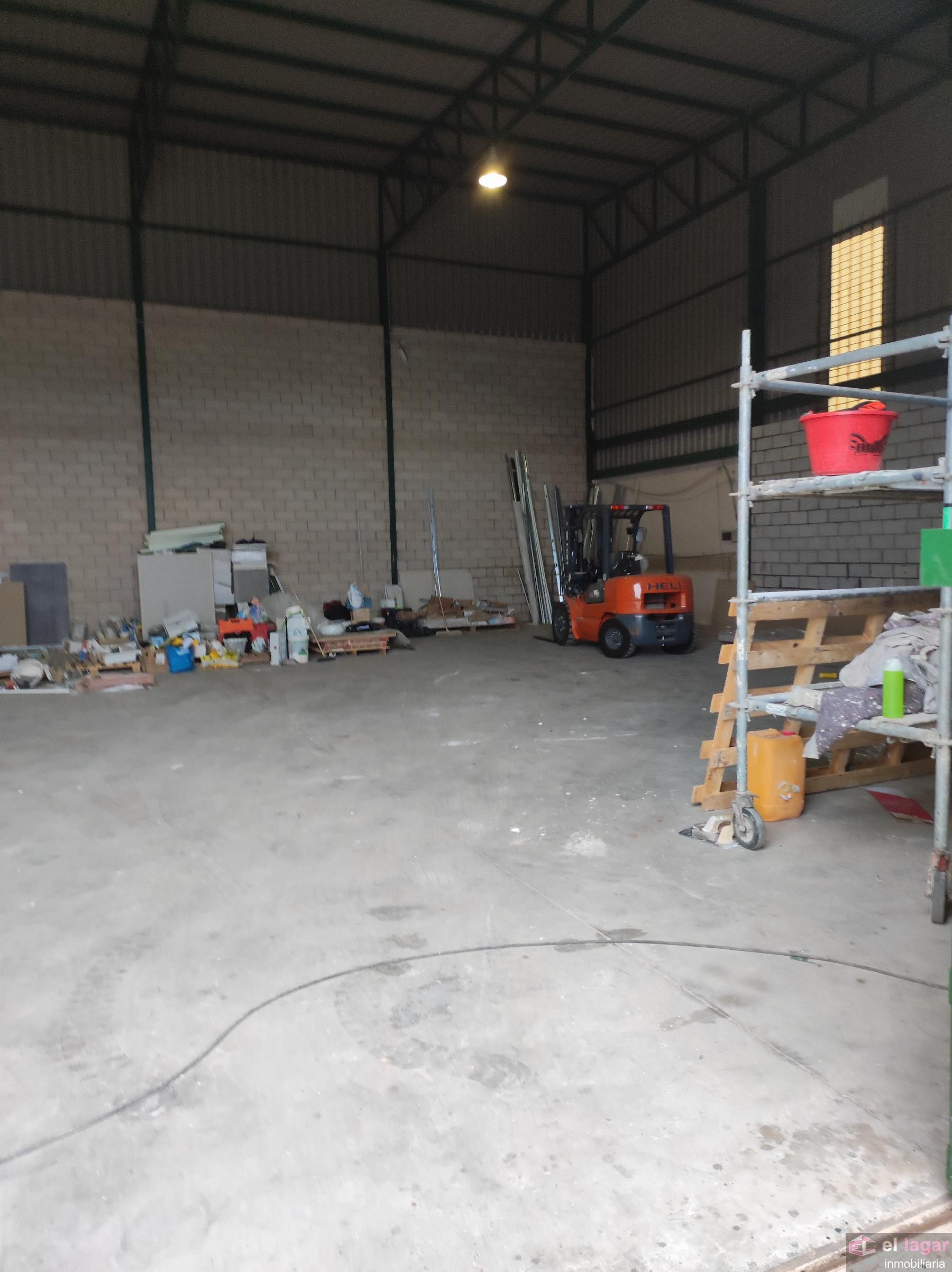 For rent of industrial plant/warehouse in Puebla de la Calzada