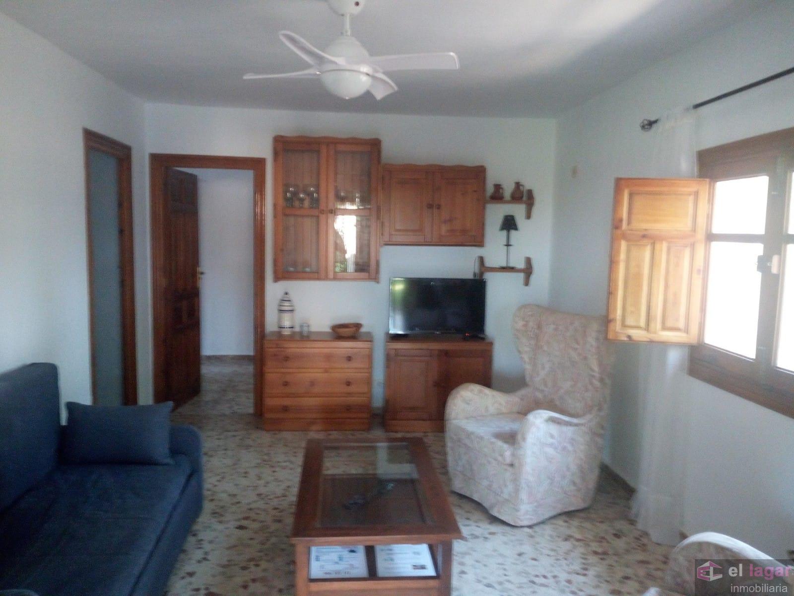 For rent of chalet in Montijo