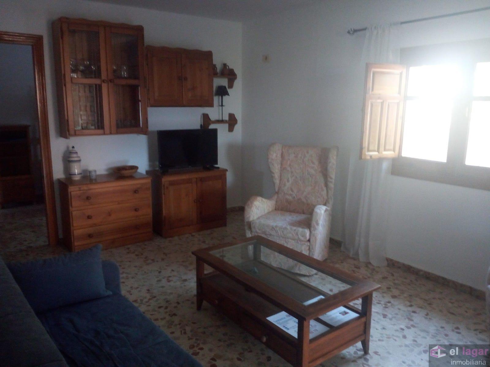 For rent of chalet in Montijo