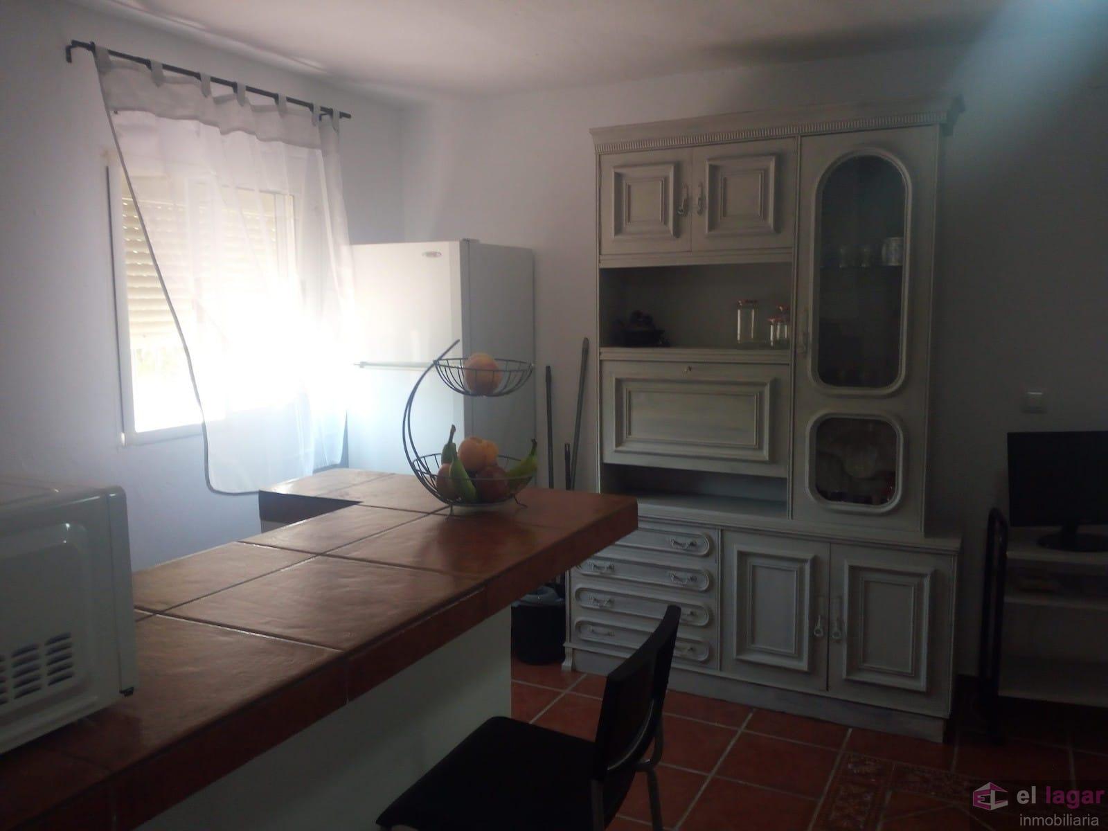 For rent of chalet in Montijo