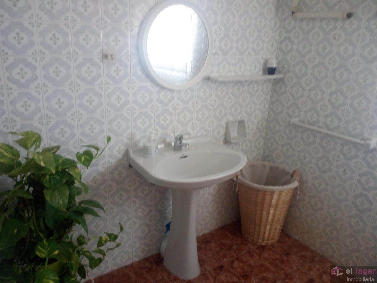 For rent of chalet in Montijo