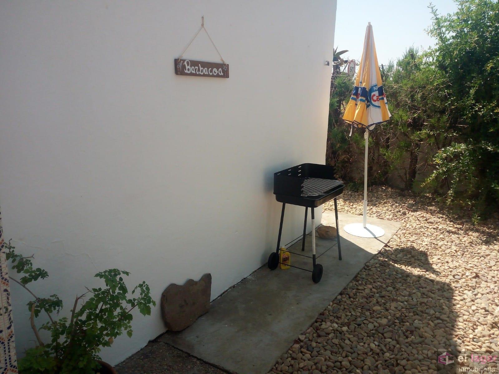 For rent of chalet in Montijo