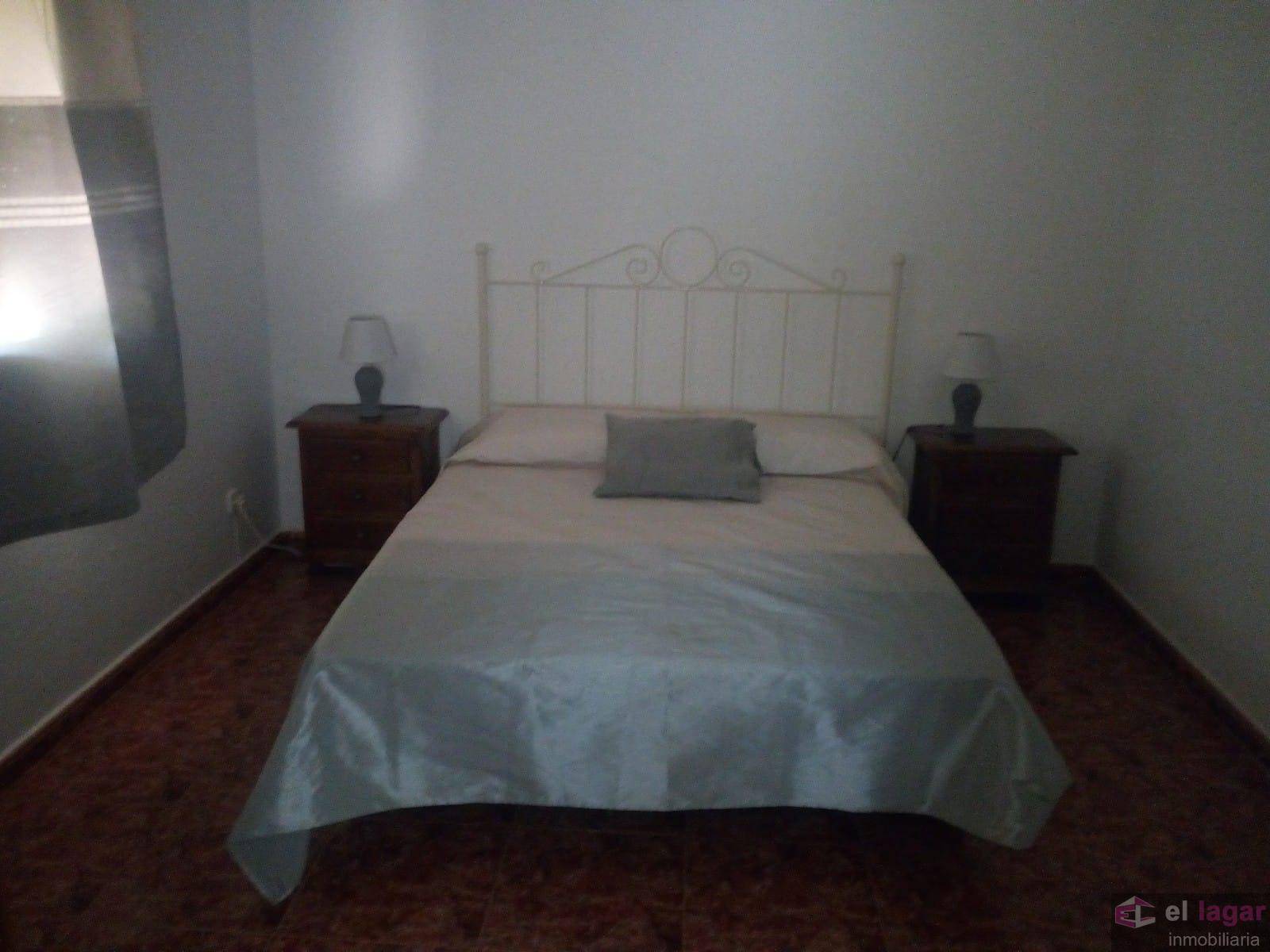 For rent of chalet in Montijo
