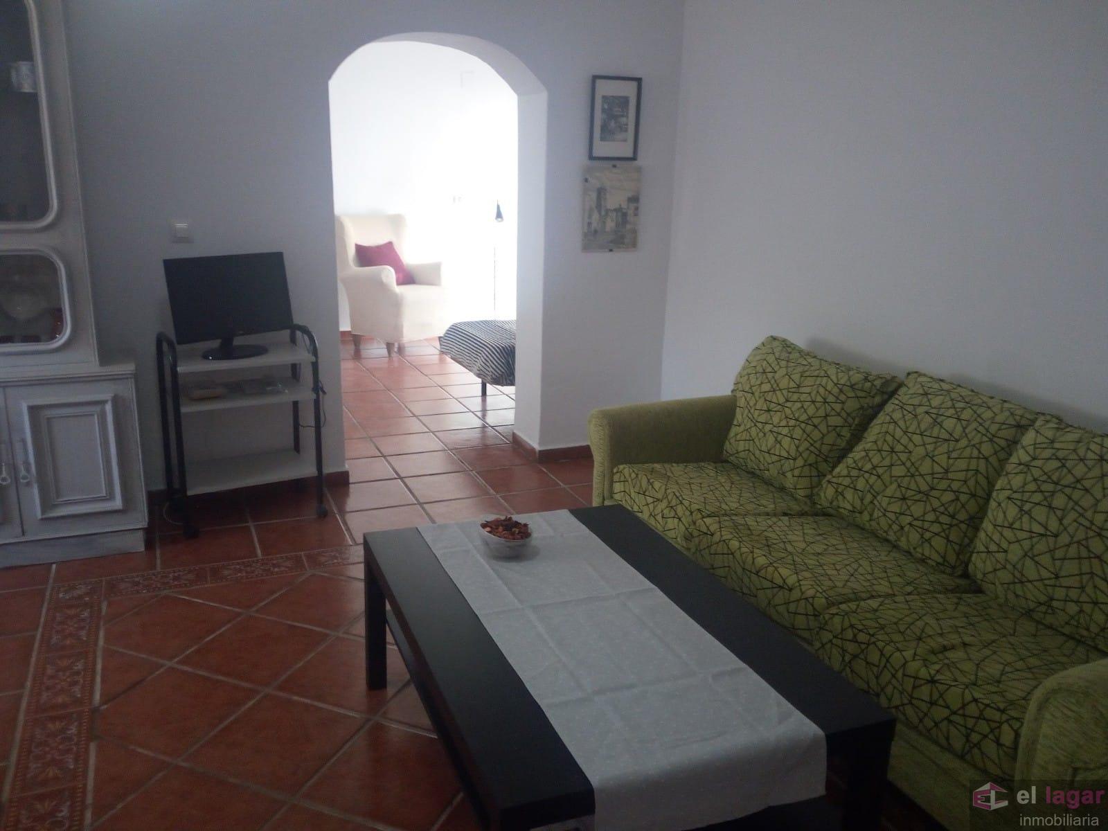 For rent of chalet in Montijo