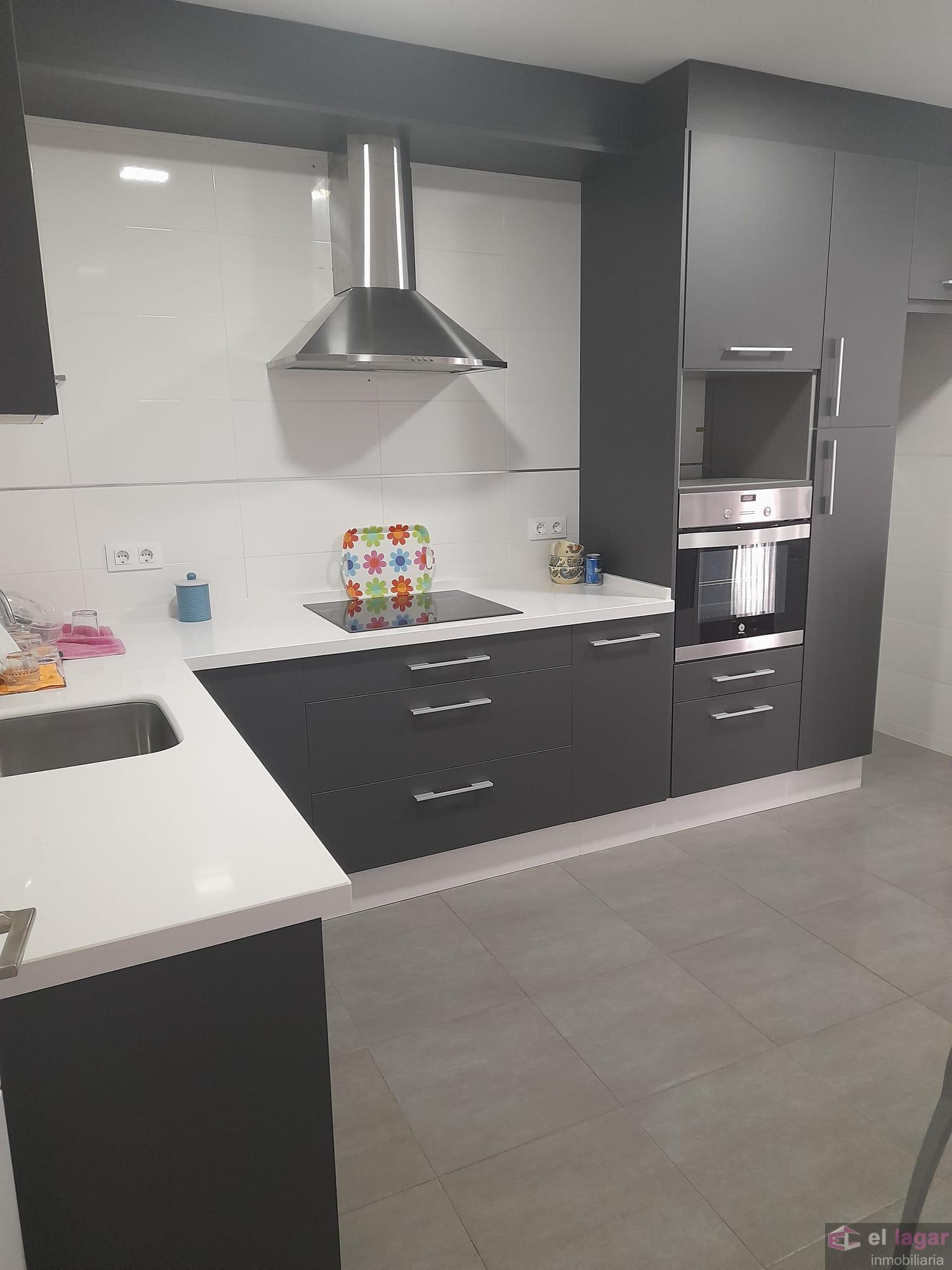 For rent of duplex in Montijo