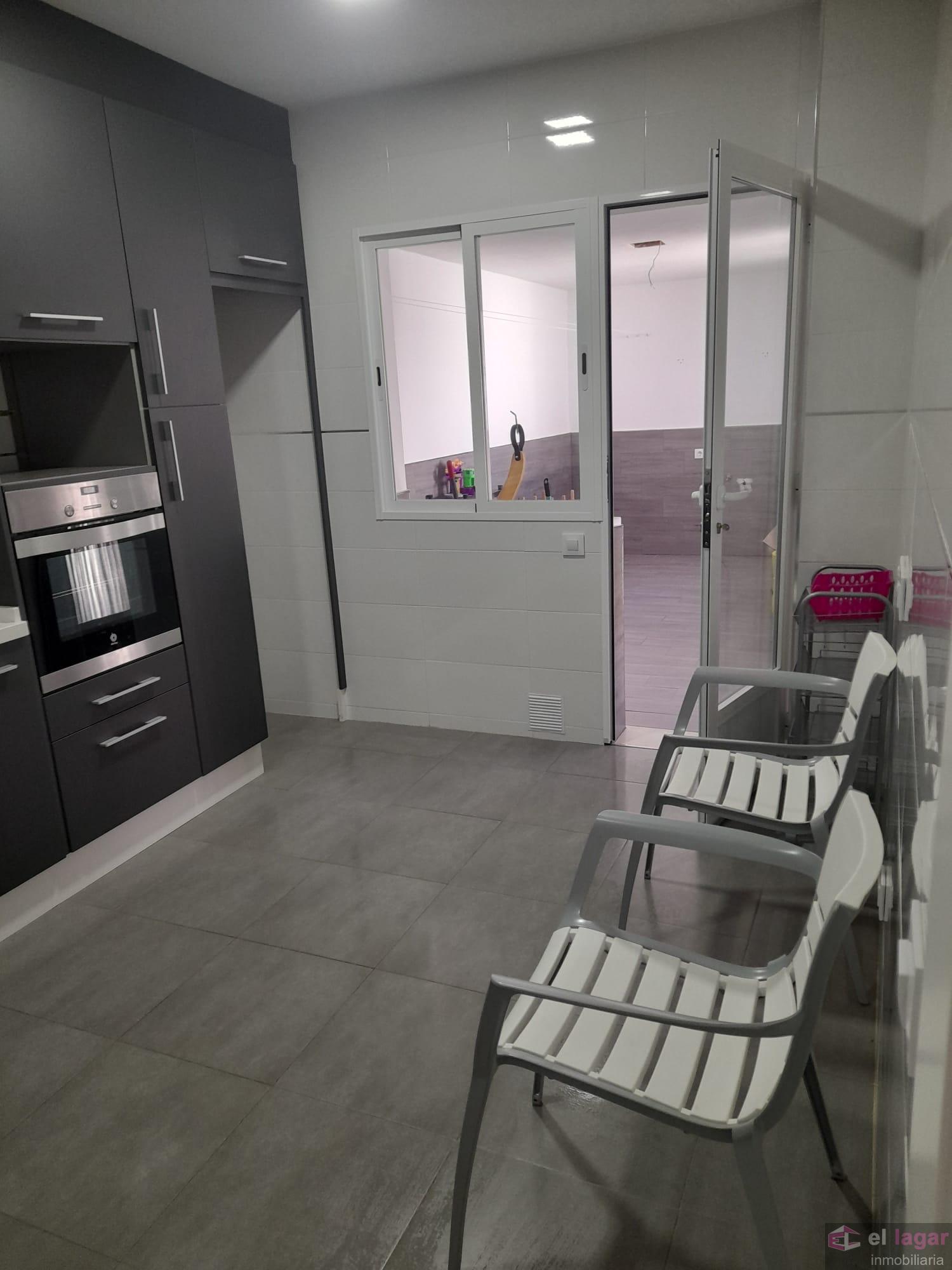 For rent of duplex in Montijo