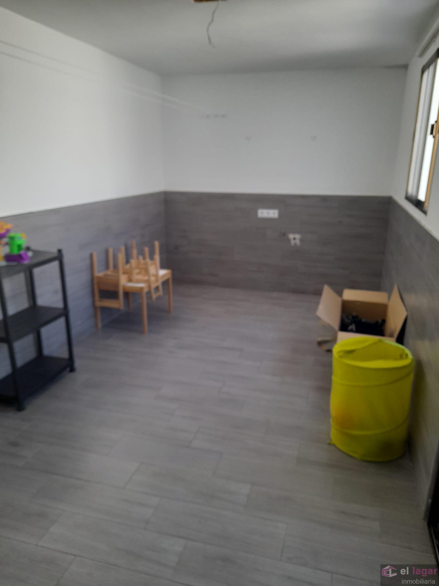 For rent of duplex in Montijo